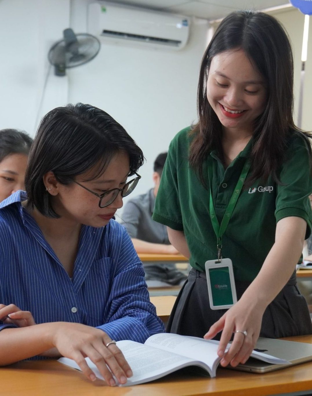 Mô hình lớp học 4:1<br>Độc Quyền